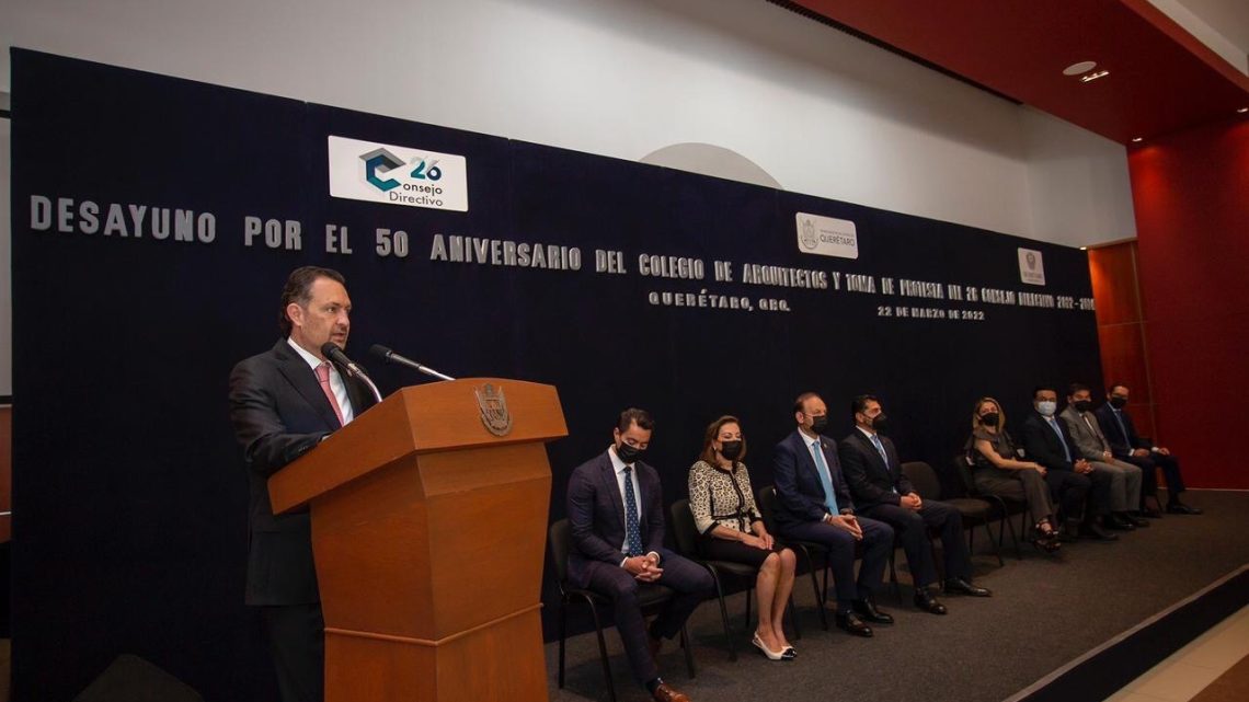 El gobernador, Mauricio Kuri González, reconoció las grandes aportaciones del Colegio de Arquitectos al desarrollo del estado.