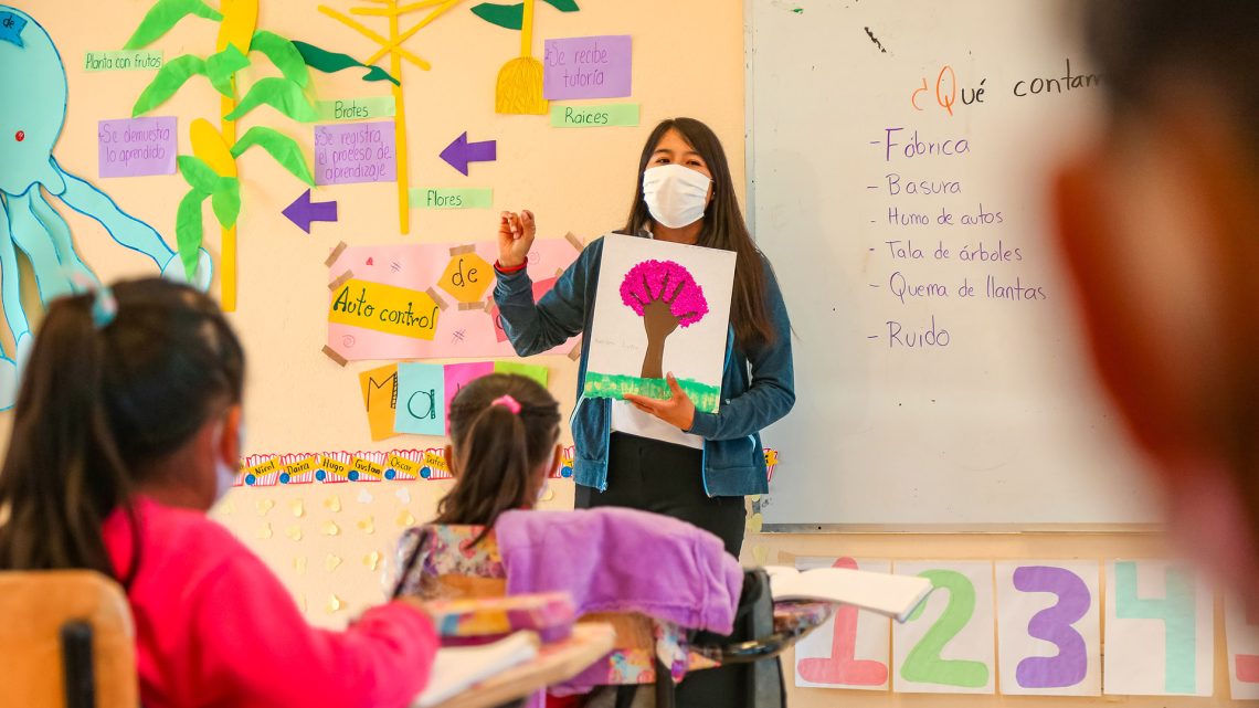 Ordena suspender el programa sustituto, La Escuela es Nuestra, por no continuar con la alimentación de los niños ni las horas adicionales de clases