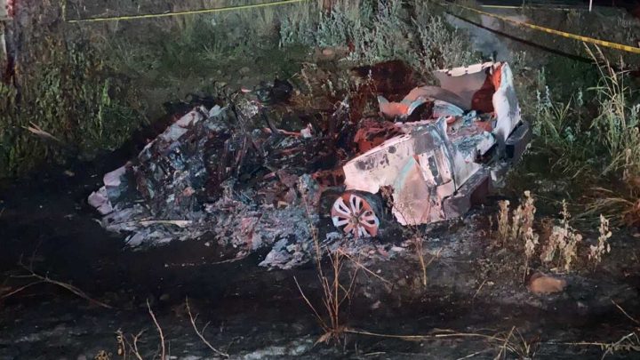 Se desconoce la identidad de la mujer que falleció calcinada en el interior de la camioneta, que fue consumida en forma total por el fuego