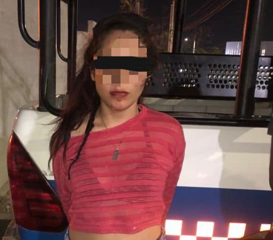 Policías Municipales de SJR, llevaron a cabo el aseguramiento de una pareja –un masculino y una fémina- que se introdujeron a un domicilio ajeno ubicado en la colonia Lomas de San Juan.