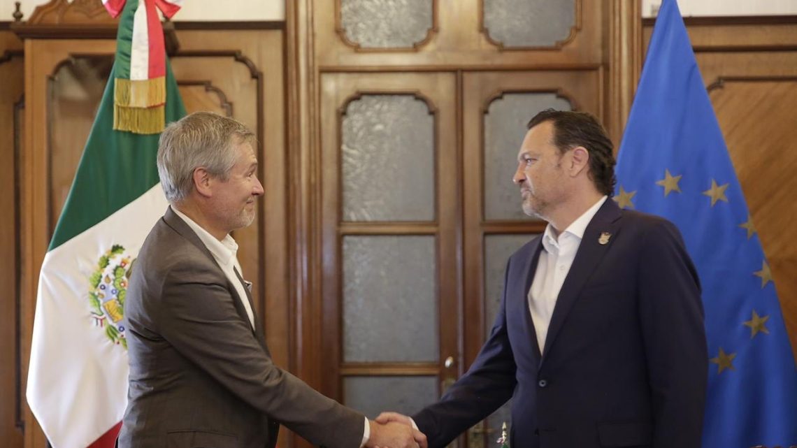 El gobernador de Querétaro, Mauricio Kuri González, sostuvo una reunión de trabajo con el embajador de la Unión Europea en México.