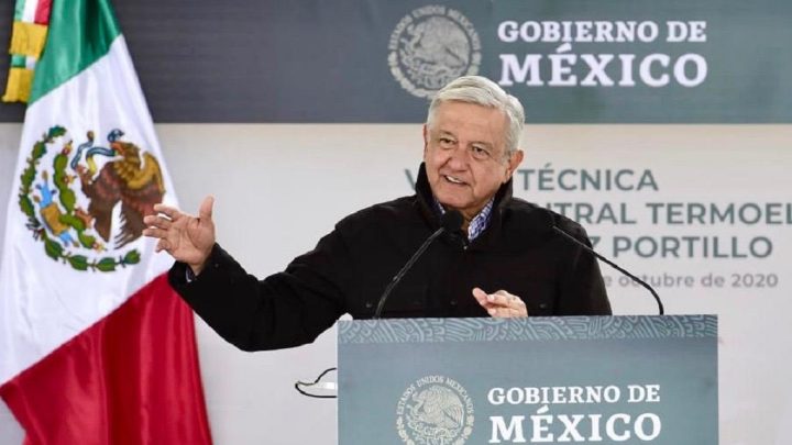 AMLO asegura que Ken Salazar tiene presiones por parte de legisladores y políticos que reciben dinero de corporaciones empresariales.