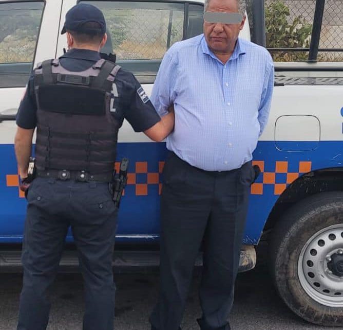 Tras haber ofrecido dinero en efectivo a Policías Municipales de San Juan del Río, una persona del sexo masculino, fue detenida por personal de la Secretaría de Seguridad Pública Municipal (SSPM).