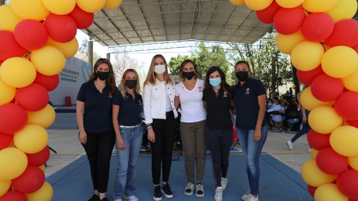 La presidenta del Patronato del Sistema Estatal DIF, Car Herrera de Kuri, asistió como invitada de honor a la 13ra Fiesta de Pacientes organizada por la Asociación ALE, I.A.P.