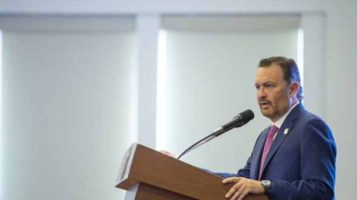 En este gobierno sabemos que lo más importante es la seguridad, y darle a los empresarios lo que necesiten para llevar a Querétaro al siguiente nivel, afirmó el titular del Poder Ejecutivo.
