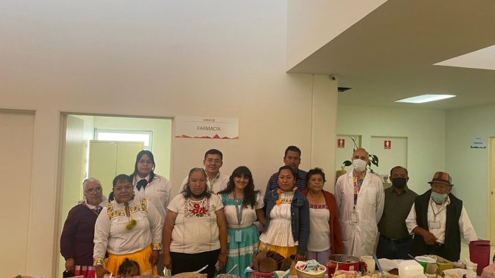 De esa manera se realizó la promoción y difusión del fortalecimiento de la salud con la tríada comida-ejercicio-buen humor a los usuarios y personal del CESSA Amealco.