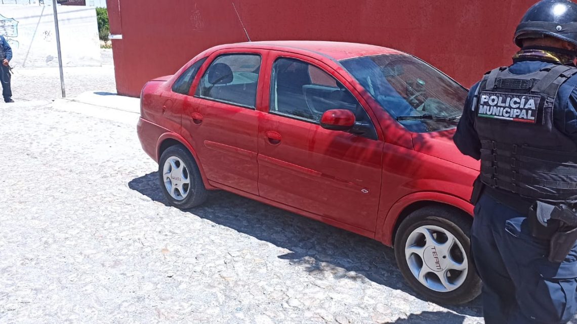 Un vehículo que tenía reporte de robo en el “Sistema Plataforma México” fue recuperado por elementos de la Policía Municipal como parte de los Operativos implementados permanentemente en el municipio de San Juan del Río.