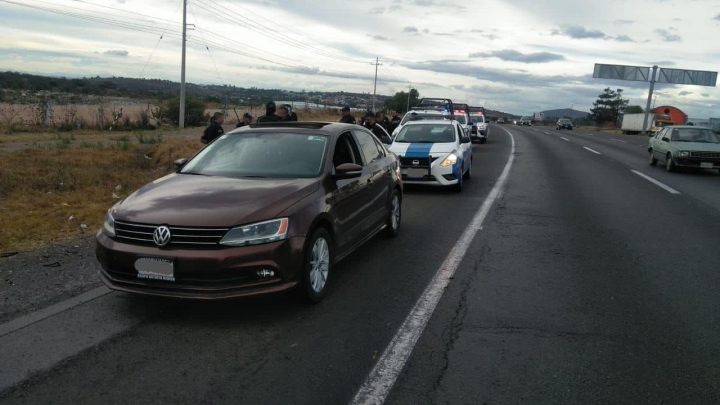 _•Desde el C4 se coordinó y dio seguimiento a vehículos robados._
