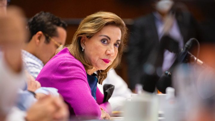 La secretaria de Gobierno, Guadalupe Murguía Gutiérrez y el vocal ejecutivo de la Comisión Estatal de Aguas (CEA), Luis Alberto Vega Ricoy