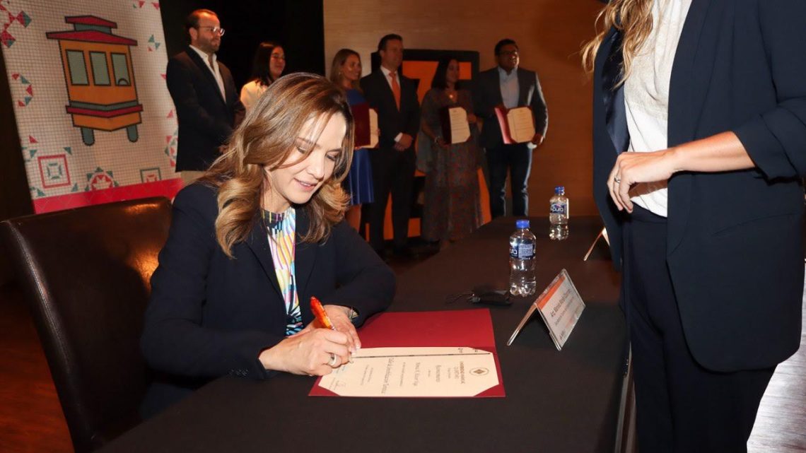 La secretaria de Turismo, Mariela Morán Ocampo, afirmó que Querétaro es referente en el sector turístico porque en el estado se sabe hacer equipo.