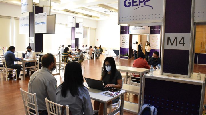 Detalló que, a través de estos eventos, organizados en conjunto con el Centro de Competitividad de México (CCMX), la Cámara Nacional de Comercio (CANACO)