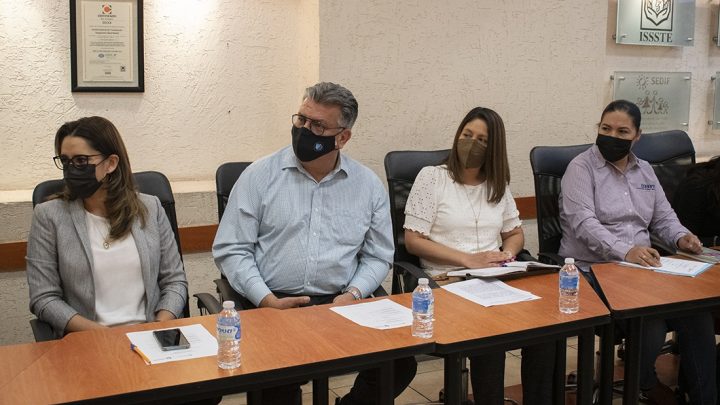La secretaria de Salud del Estado de Querétaro, María Martina Pérez Rendón, presidió la Primera Reunión Ordinaria del Consejo Estatal para la Prevención y Atención de Accidentes (COEPRA).