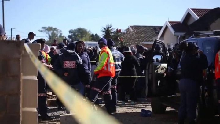 Las autoridades afirmaron que investigan si se trató de una intoxicación con alcohol, envenenamiento u otros motivos