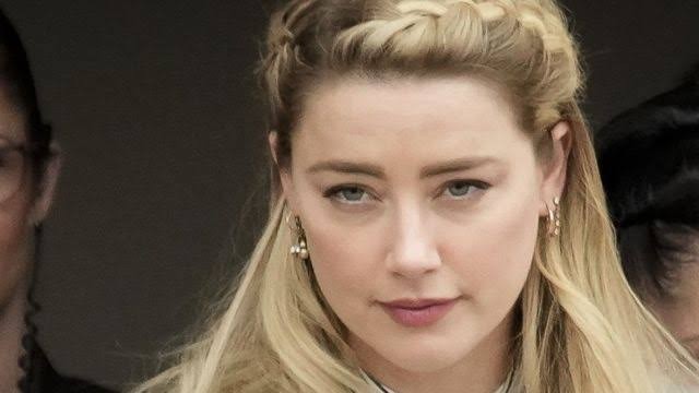 La actriz Amber Heard fue captada de compras en una tienda de rebajas; en días recientes sus abogados señalaron que no tiene para pagar la demanda