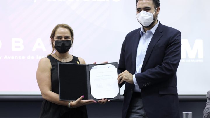 La directora del Instituto Queretano de las Mujeres (IQM), Marisol Kuri Lorenzo, dio inicio con los trabajos de la estrategia para erradicar el embarazo infantil y disminuirlo en adolescentes mediante la prevención.