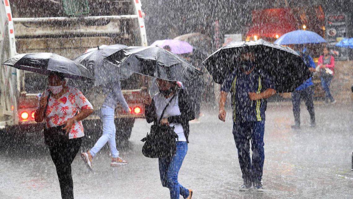 Este domingo, la tormenta tropical “Bonnie” se acercará al Golfo de Tehuantepec e interactuará con un canal de baja presión, ocasionando lluvias