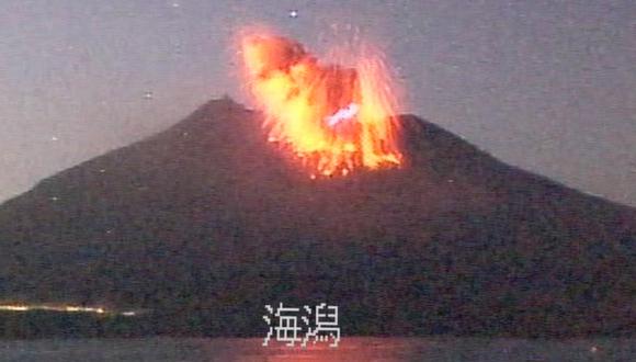 Japón: Evacuan a personas por la erupción del volcán japonés Sakurajima