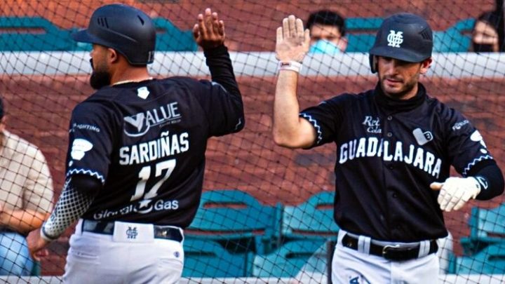 Mariachis se embolsan el triunfo con un total en la pizarra de 8-6 ante Olmecas de Tabasco