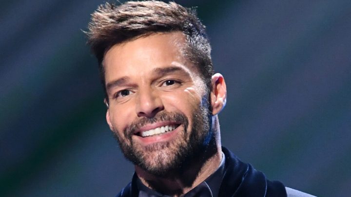 El equipo legal de Ricky Martin asegura que el cantante no podría establecer comunicación con el denunciante y tendrá que presentarse a juicio en próximas fechas