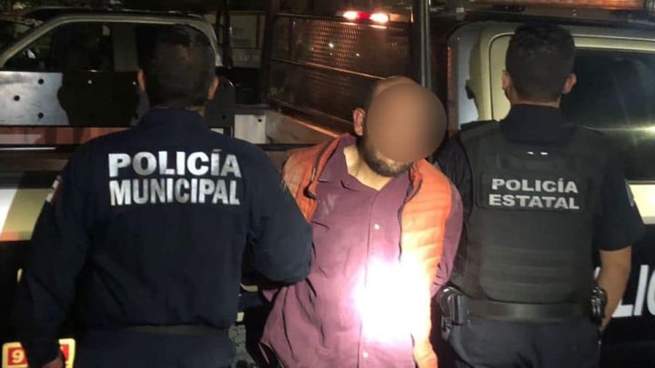 Policía de SJR detiene a sujeto por posesión de arma de fuego.*