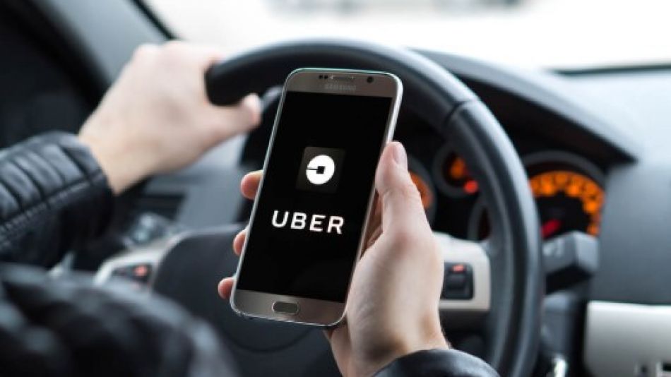 Uber da de baja a más de 20 mil conductores por estas razones