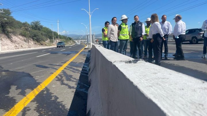 Recorre Gobernador paso inferior de la carretera 413