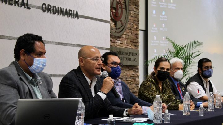 Socializa SEDEQ la Cédula Profesional Estatal ante el Colegio de Ingenieros