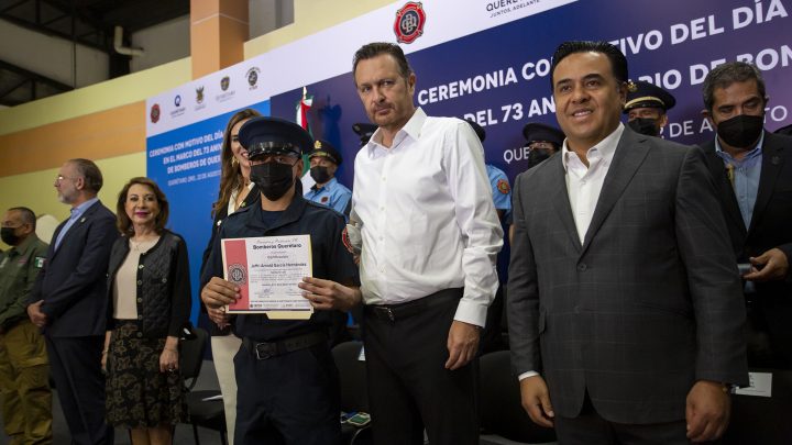 Conmemora Gobernador el 73 Aniversario de Bomberos de Querétaro