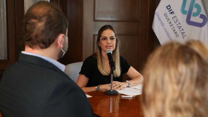 Firma DIF Estatal convenio con universidades para apoyar a los adultos mayores