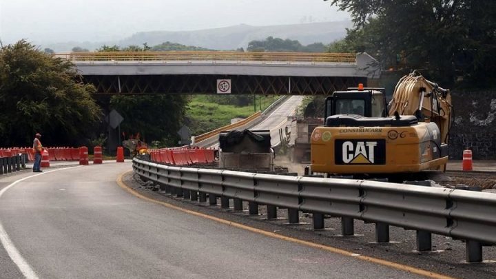 Destraban juicios y prevén inaugurar en diciembre la autopista a Colima
