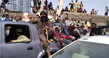 Afganistán: Enfrentamiento armado en Kabul deja dos policías muertos