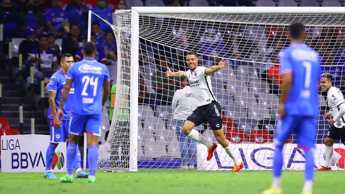 Cruz Azul cae ante Xolos y es penúltimo en la tabla general