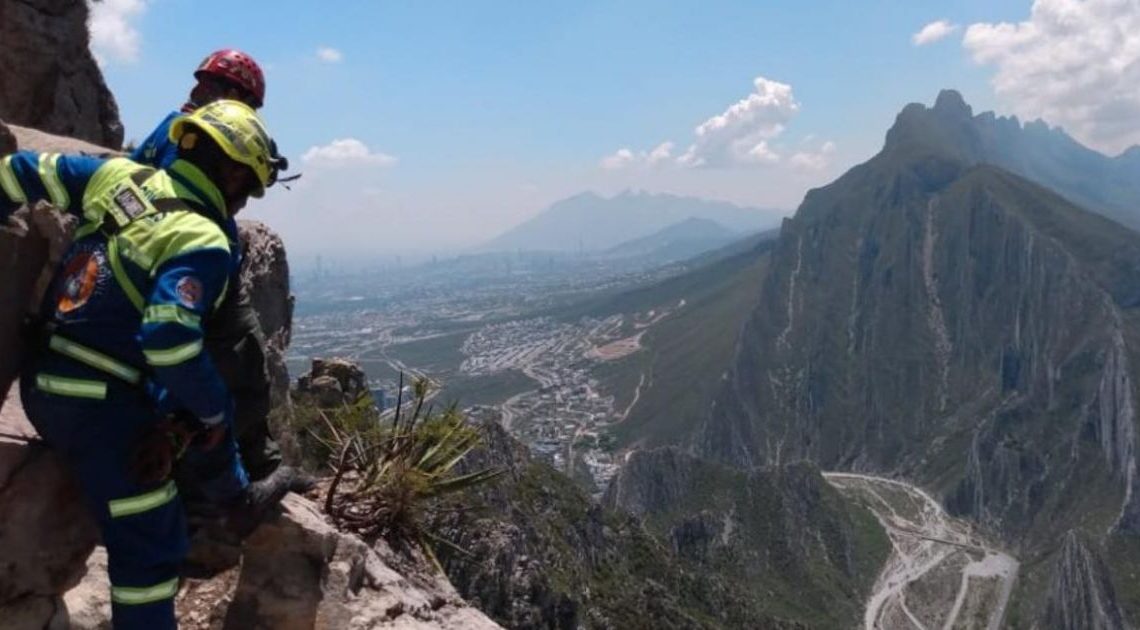 Viral: Italiano posa para una selfie con su novia y cae por una barranca