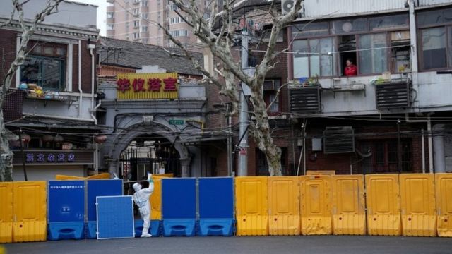 Pese a terremoto mortal, seguirá confinamiento en ciudad de China