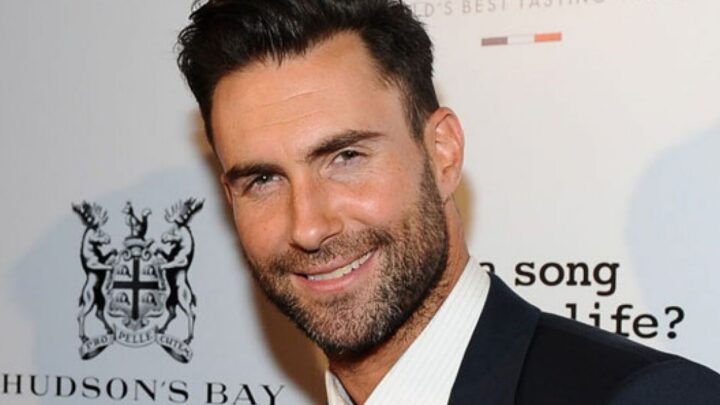 Adam Levine: Dos mujeres más lo acusan de mensajes obscenos