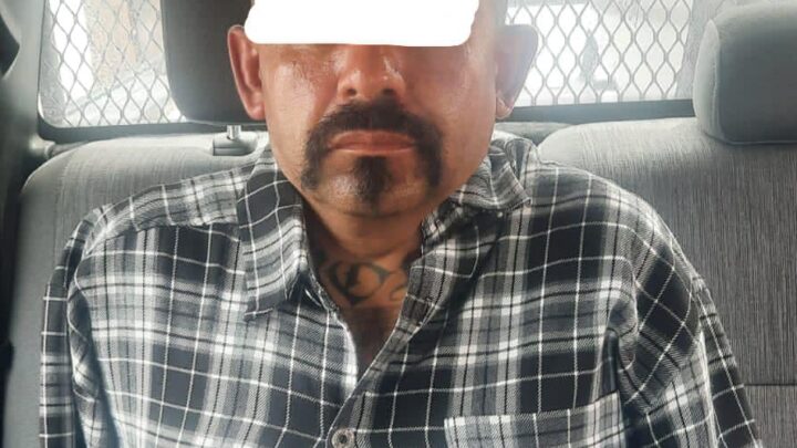 Detienen a 3 Personas por Robo de Camioneta en San Juan del Río.