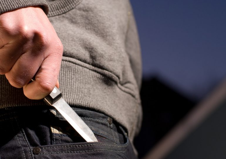 Alemania: Un hombre apuñala a dos personas antes de ser abatido