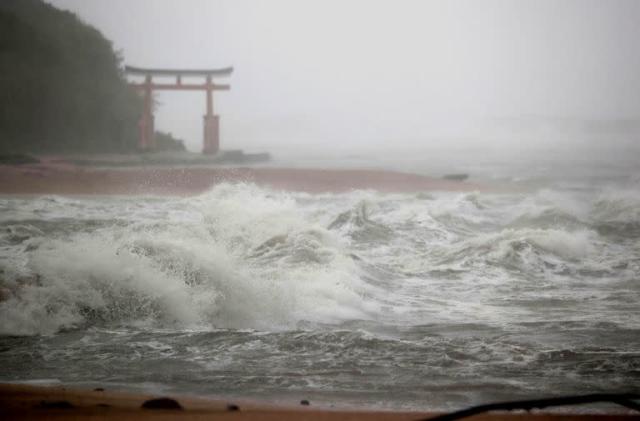 El “super tifón” Nanmadol golpea a Japón y obliga a evacuar a 9 millones de personas