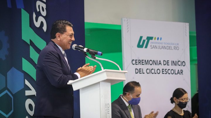 UTSJR y Fundación F. Hirschvogel entregan becas de responsabilidad social