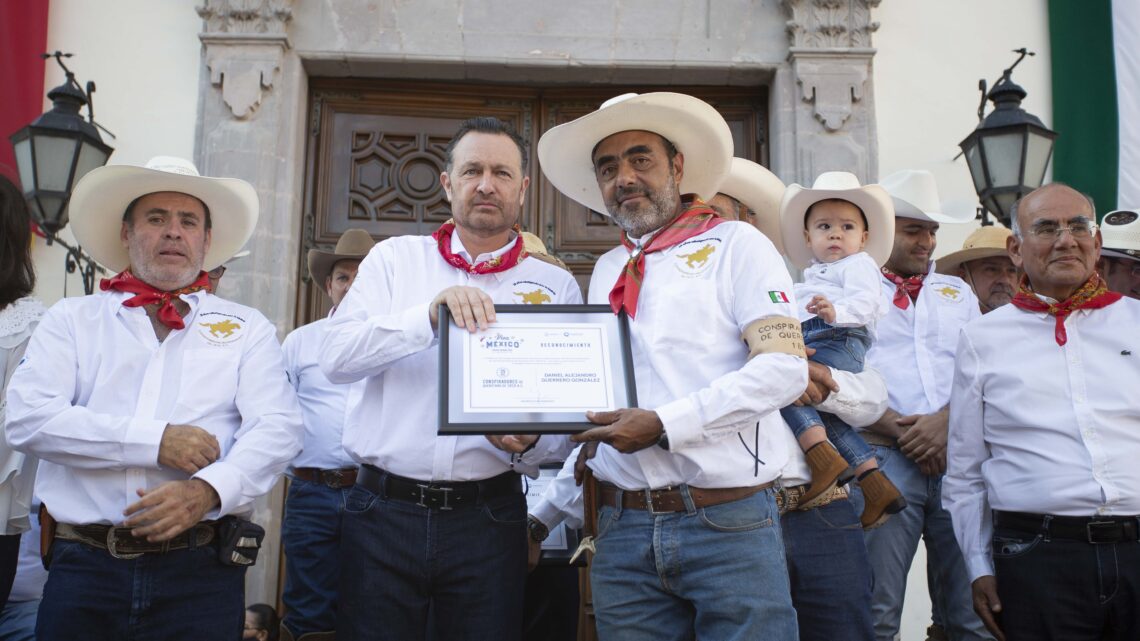 Recibe Gobernador a integrantes de la Cabalgata Histórica de la Conspiración Ignacio Pérez