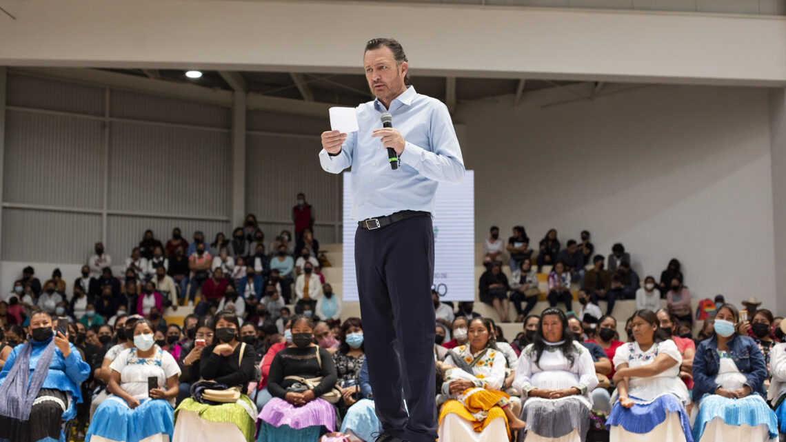 Refrenda Gobernador compromiso con las mujeres en San Juan del Río