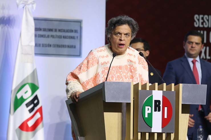 Será difícil que pase la reforma electoral, afirma Beatriz Paredes