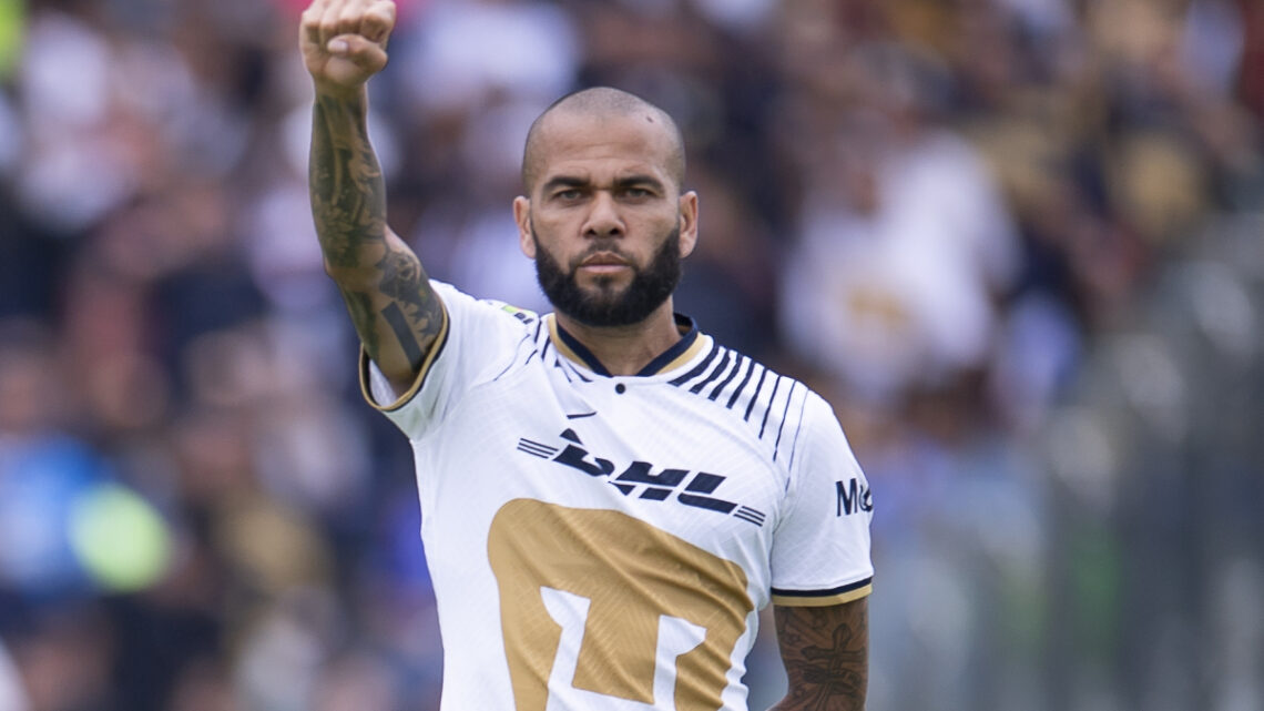¿El jugador mexicano es conformista? Esto piensa Dani Alves