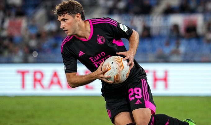 ¡“Bebote” fiu fiu! Santi Giménez marca doblete en Europa League