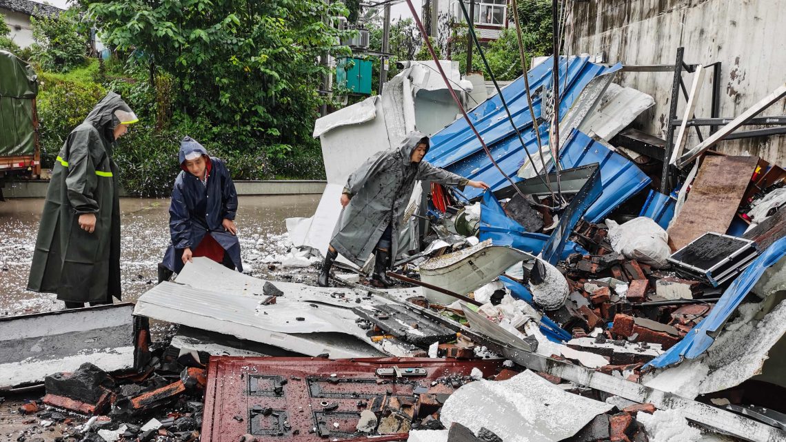 Reportan al menos 21 muertos por terremoto en el suroeste de China