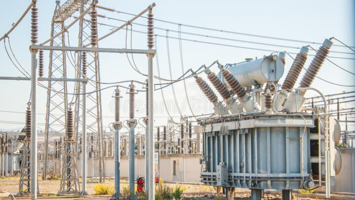 Francia prepara un nuevo tope en el precio de la electricidad para 2023