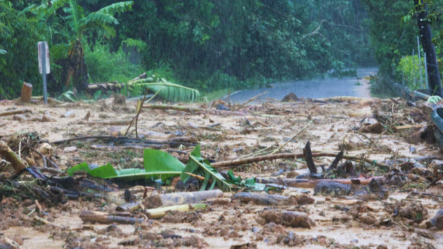 Paso del huracán Fiona deja sin luz a cientos de miles de personas en Puerto Rico