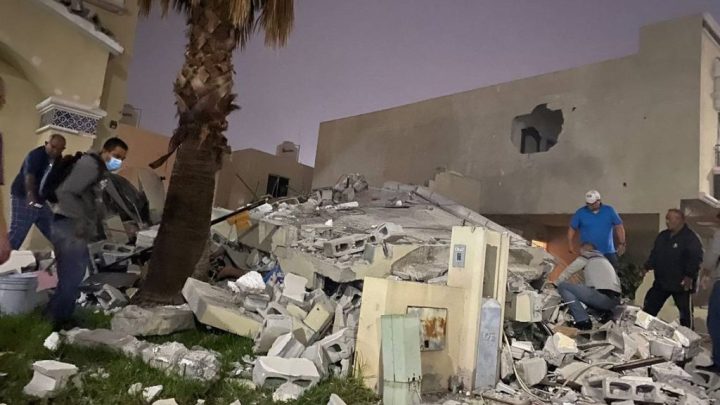 Explosión en vivienda de Saltillo deja tres policías muertos y dos heridos