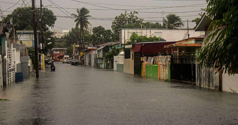 “Fiona” azota República Dominicana tras dejar “daños catastróficos” en Puerto Rico
