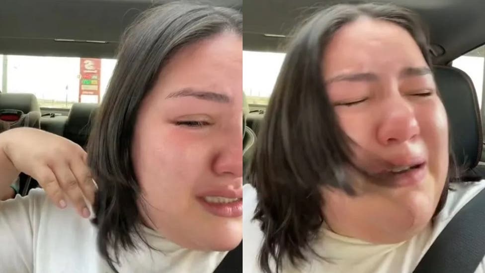 Joven acude a cortarse el cabello y llora con el resultado (VIDEO)